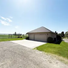 Three Car Garage