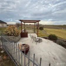 Fire Pit & Hot Tub Space