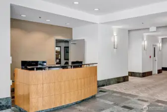24/7 concierge & well managed building