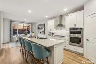 Disclaimer Secondary photos of same floor plan on different lot in different community: Photos are from another Luna, finishes, upgrades, and features may vary.