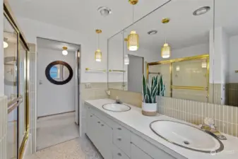 Main bathroom.