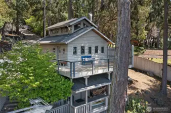 Garage, Studio and workshop building