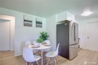 Eating Nook New LVP