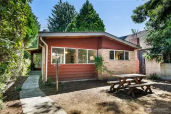 Brand new roof on this perfectly-situated 1960s home