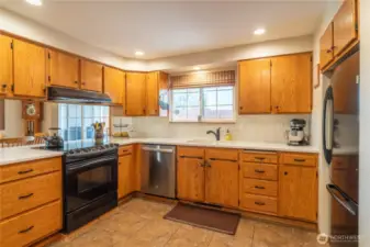 Kitchen with beautiful Quartz counters