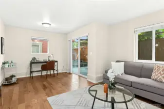 Den/Bonus Room
