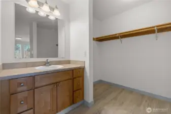Master Bed vanity and walk-in closet