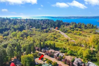 Close to Waterfront shops, restaurants, Lake Washington Blvd, marinas and a boat launch.