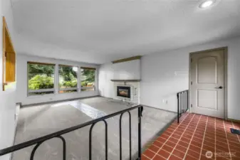 Foyer/Living room