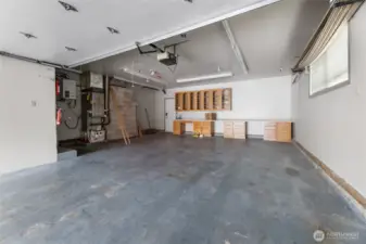 4-Car Tandem Garage