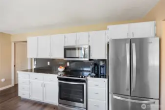 Appliances stay with the home
