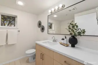 Roomy full bathroom with brand new vanity