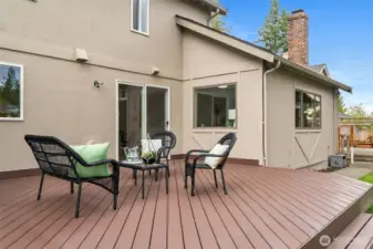 Composite deck - perfect for entertaining.