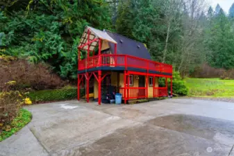 Additional living space/utility shed.