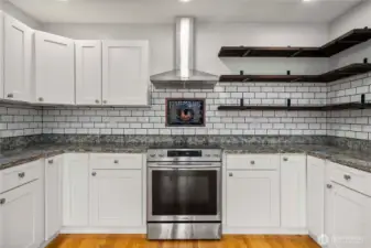 Kitchen W/Eating Space