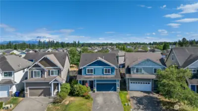 Neighborhood aerial showing home location in Lipoma Firs community