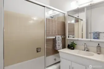 Full Bath, calming and pleasant