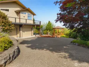 Attached 2 car garage.