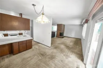 there is a great counter pass through with cabinets from the kitchen to the dining room