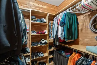 Primary walk in closet