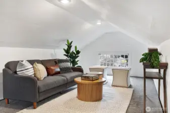 Spacious rec room/bonus room