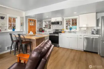 Kitchen with eating bar