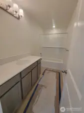 upstairs secondary bath