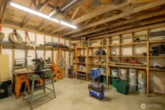 Photo has been virtually decluttered.