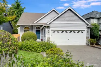 Welcome home to 18828 Eastwood Ave! It's a sweet home with charming street appeal.
