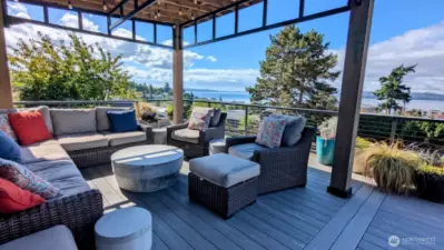Breathtaking Sound and Moutain Views!