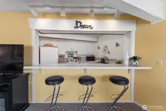 Sit up bar area off kitchen.