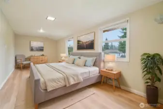 2nd upper level bedroom