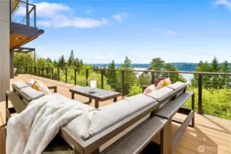 Spend afternoons watching the activity on the lake or entertaining large groups on the expansive deck.