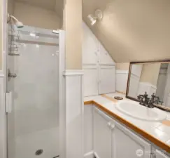 Main floor primary 3/4 bath