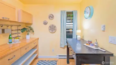 This dining nook now shines as an eating bar and extra prep space. And the best part? These versatile pieces can easily be moved and reimagined anywhere in your new home.