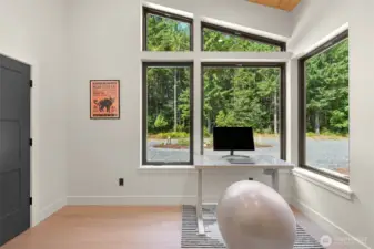 2nd bedroom on main currently utilized as an office