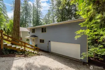 plus 2 car garage