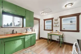 Lots of light in the kitchen