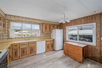 Kitchen with pull poout dining table