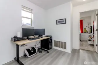 Hall nook flex space, upper level