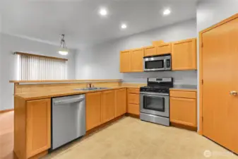 All appliances stay!