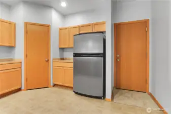 All appliances stay!