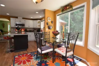 Kitchen Breakfast Area