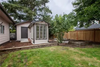 Shed & Greenhouse