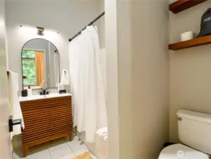 Guest En-Suite