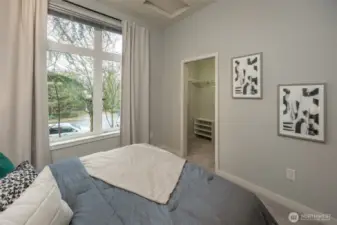 Walk-In-Closet