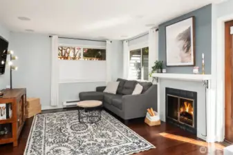 The home is an end unit so you have windows in three different directions.