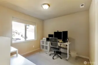 Secondary bedroom 1 - upper level 2