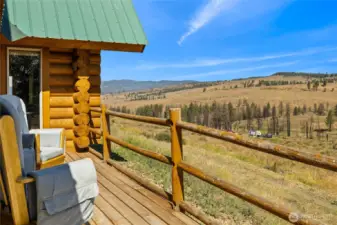 Large deck off the dinning room, with unobstructed views