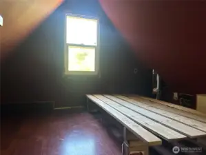 Bedroom in cabin with solar interter.